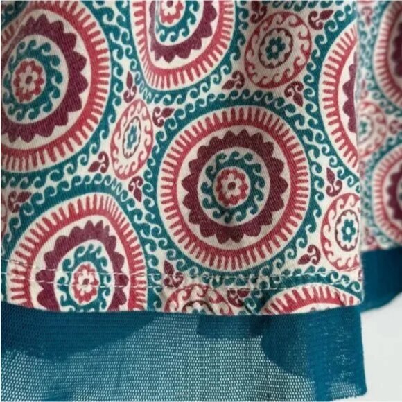 Garnet Hill Kids Girl's Layered Geo Print Skirt Size Medium - Picture 3 of 7